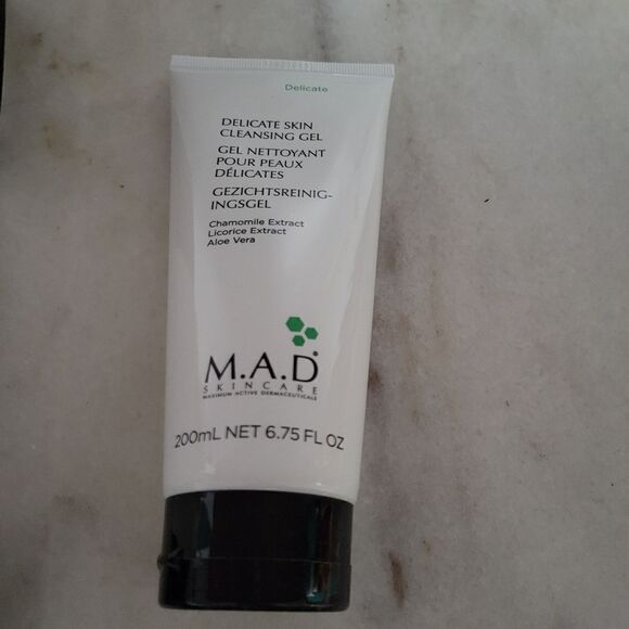 M.A.D Skincare Extract Aloe Vera Delicate Skin Cleansing Gel NEW - Picture 4 of 5